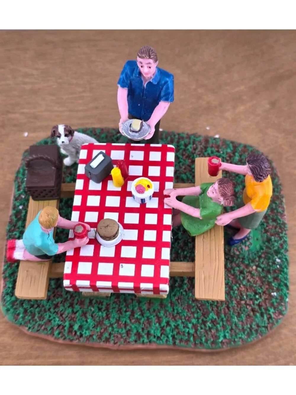 2018 Lemax Family Picnic Table Figurine Scene With Dog & Accessories Vintage